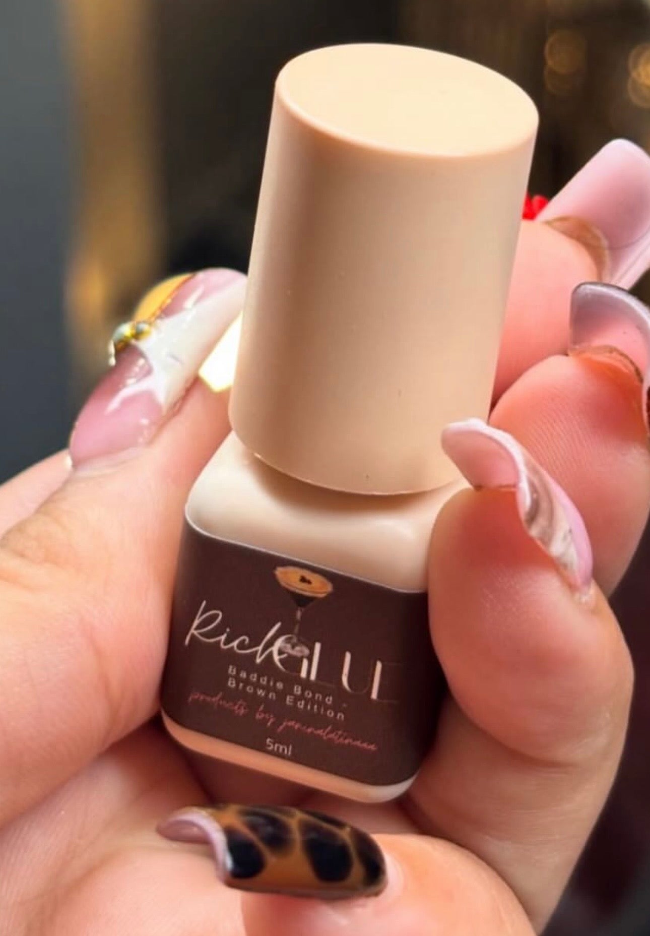 BROWN UNIVERSAL ADHESIVE 🐻